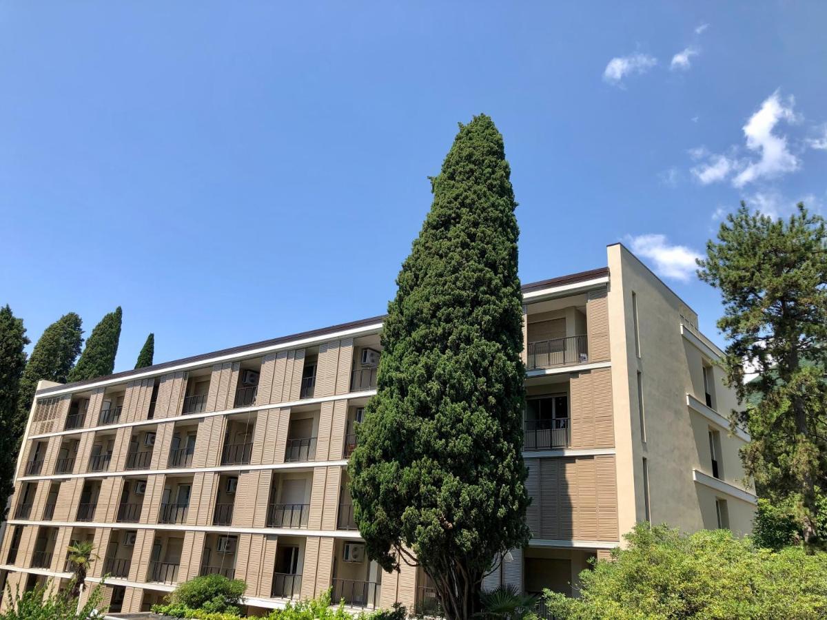Residence Villa Alba Gardone Riviera Exterior photo